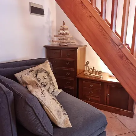 L'insolito Posto نوس